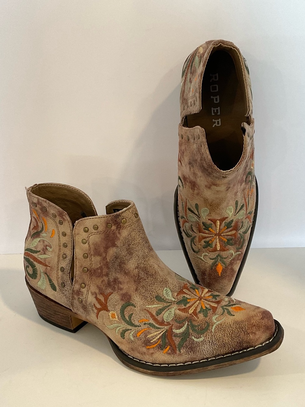 ROPER Women's Ava Floral Embroidered Ankle Booties Size 8 NEW - Picture 2 of 10